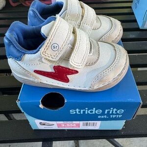 Stride Rite Kennedy Sneaker 3.5M
